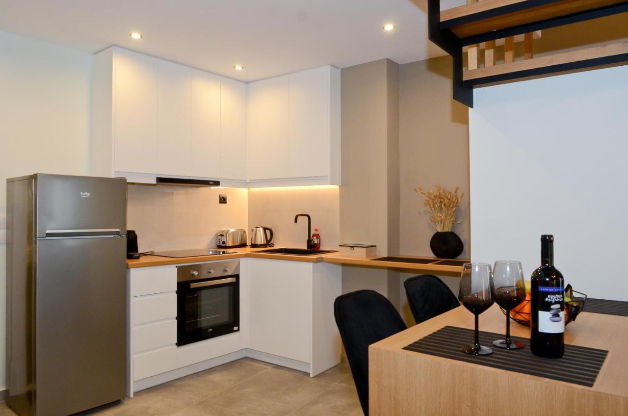 Roloi Suites 纳弗帕克托斯 外观 照片