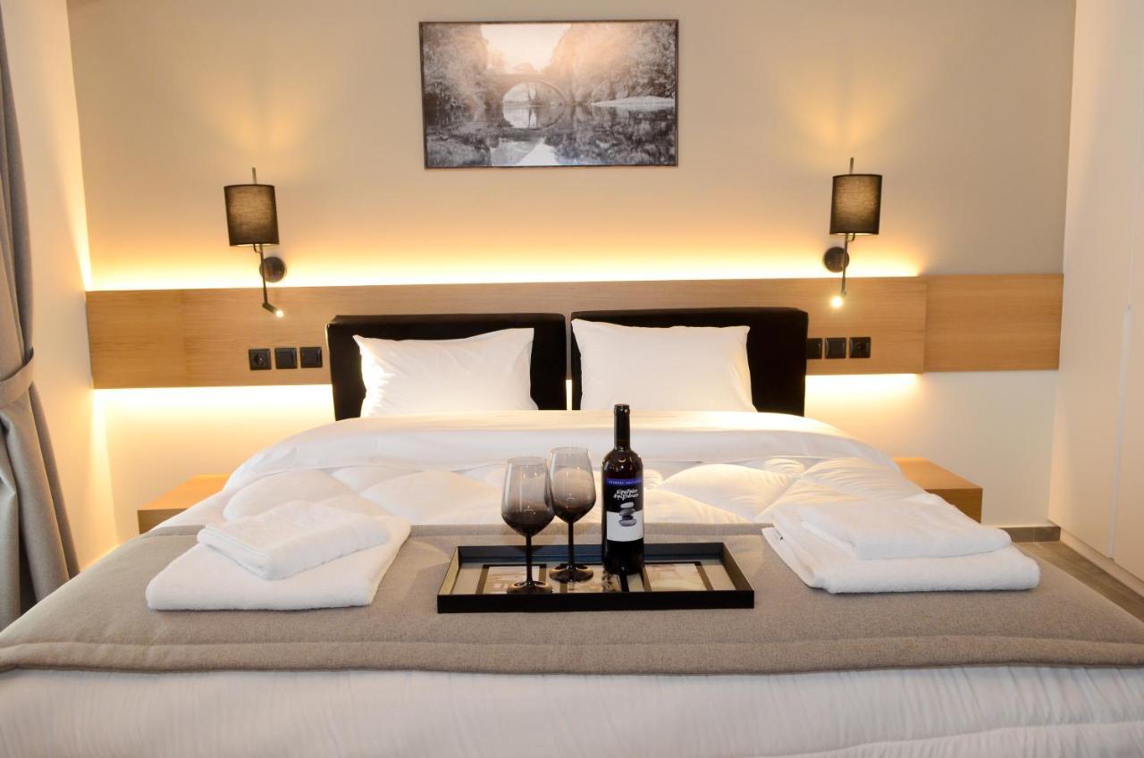 Roloi Suites 纳弗帕克托斯 外观 照片