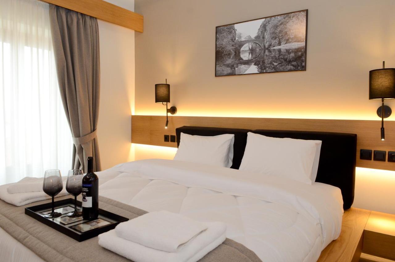 Roloi Suites 纳弗帕克托斯 外观 照片