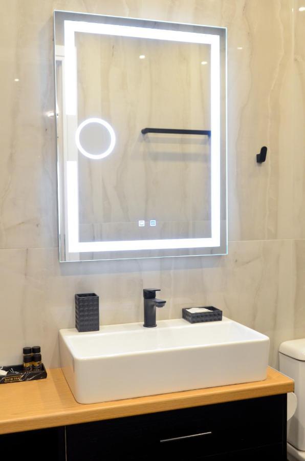 Roloi Suites 纳弗帕克托斯 外观 照片