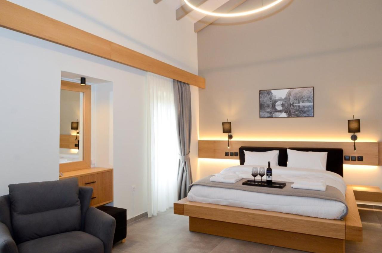 Roloi Suites 纳弗帕克托斯 外观 照片
