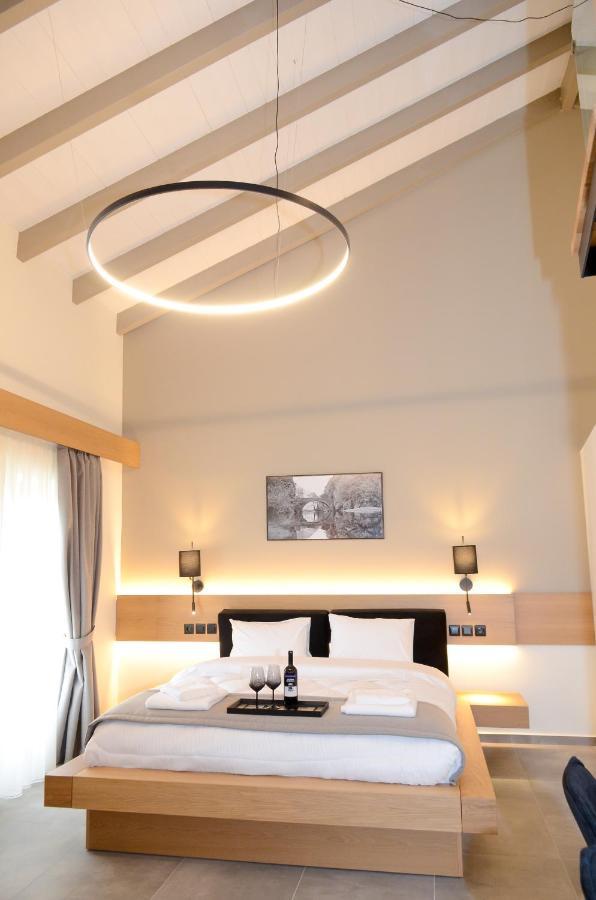 Roloi Suites 纳弗帕克托斯 外观 照片