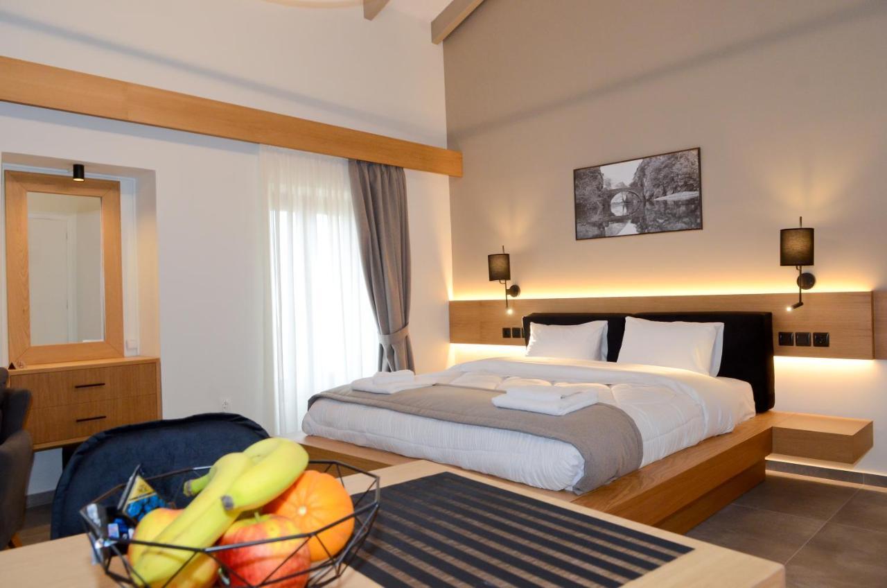 Roloi Suites 纳弗帕克托斯 外观 照片