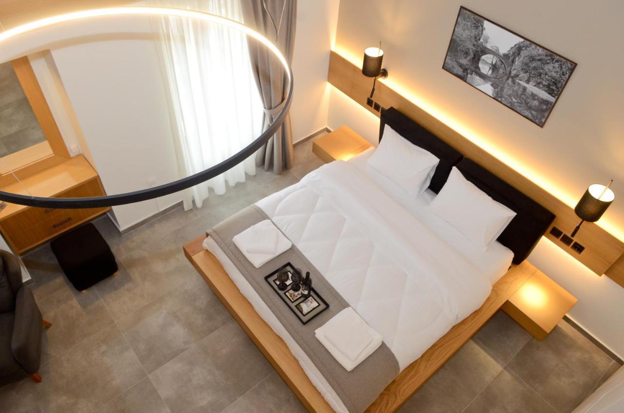 Roloi Suites 纳弗帕克托斯 外观 照片